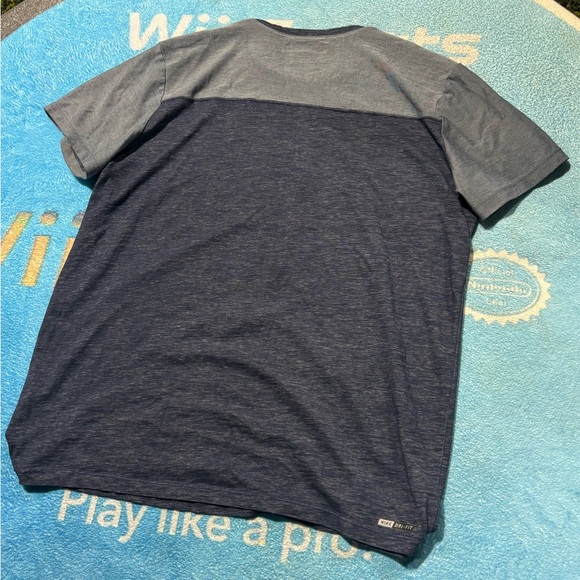 Hurley x Nike Dri-Fit Tee - Picture 4 of 6